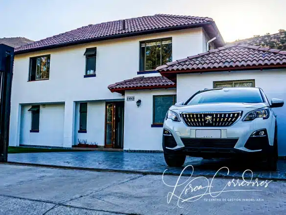casa con piscina en venta lomas de lo Aguirre