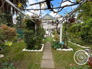 En villa alemana casa con piscina en venta