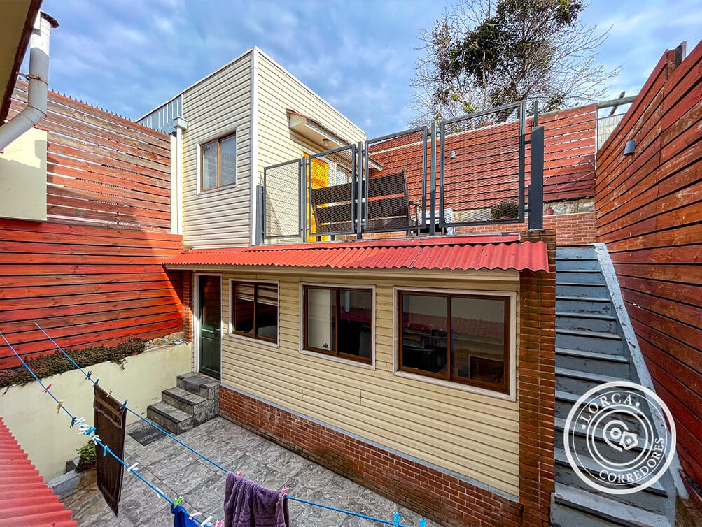 Casa en Venta Barrio Recreo, Viña del Mar. 3 Dormitorios + 2 Departamentos Independientes, Vista al Mar, UF 8.300