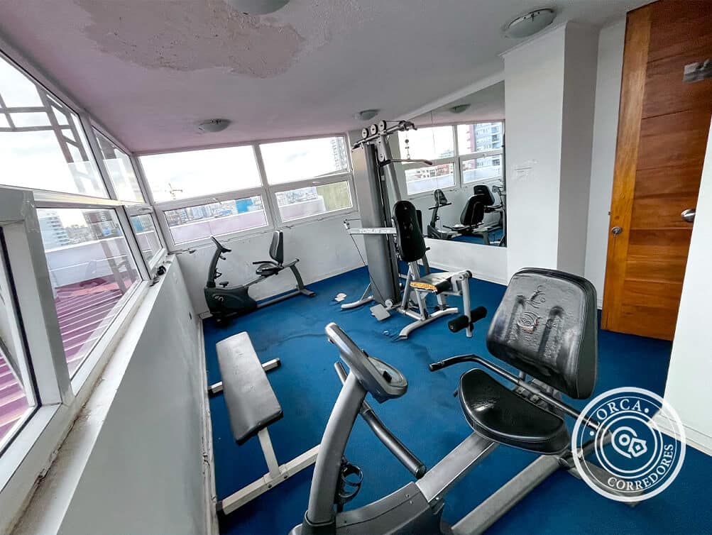 Departamento en Arriendo Edificio City 2, Centro de Concepción — 2 Dormitorios (Principal en Suite con Walking Closet), 2 Baños, Balcón Vista Víctor Lamas, $550.000