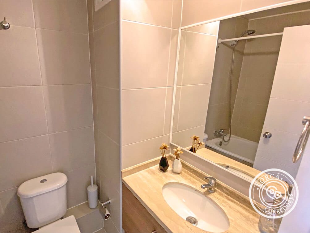 Departamento en Venta Condominio Siete Mares, Sector Agua Santa, Viña del Mar — 1 Dormitorio, Balcón, Estacionamiento, UF 1.959