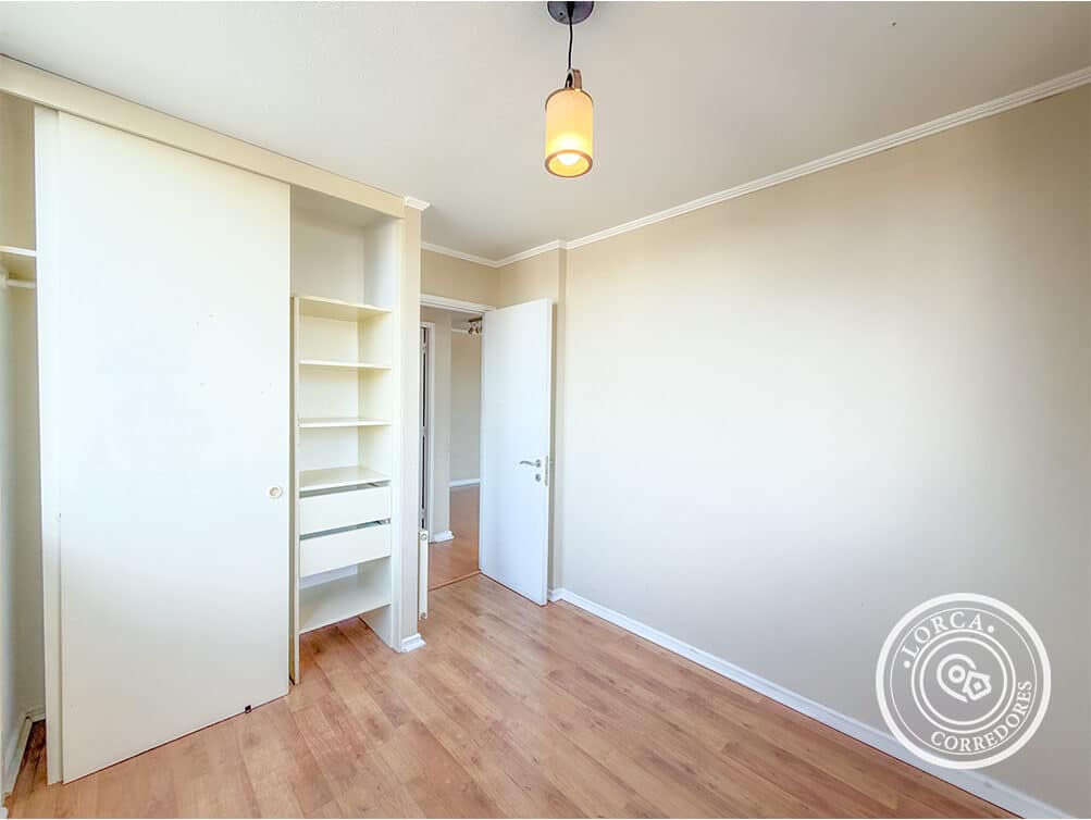 Departamento en Arriendo Condominio Sebastián de Los Reyes, Huertos Familiares, San Pedro de la Paz. 2 Dormitorios, Balcón Vista Oriente, Estacionamiento y Bodega, $450.000