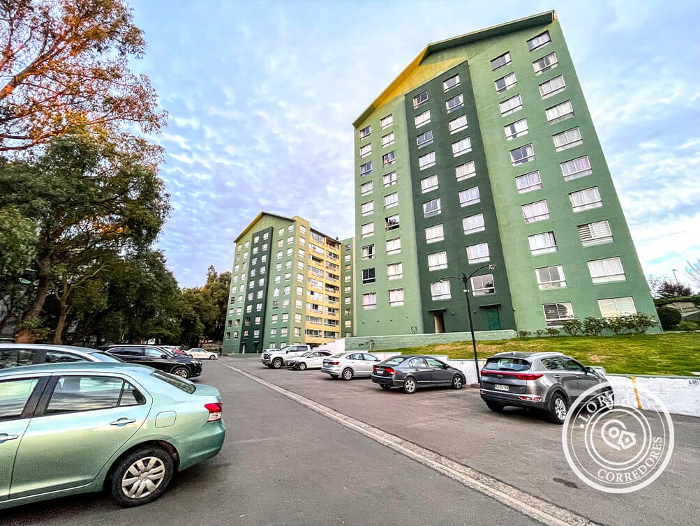 Departamento en Venta Condominio Mesa de Aragón, Sector Gómez Carreño, Viña del Mar. 4 Dormitorios, Piso 10, Balcón Vista Poniente, Estacionamiento y Bodega, UF 4.387