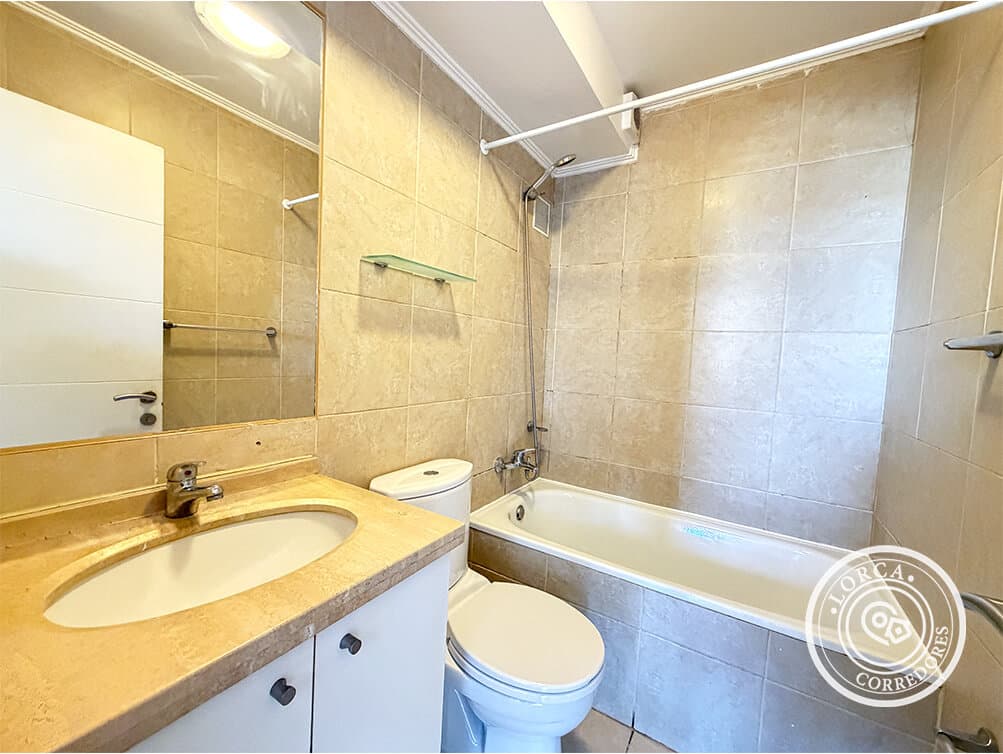 Departamento en Arriendo Condominio Sebastián de Los Reyes, Huertos Familiares, San Pedro de la Paz. 2 Dormitorios, Balcón Vista Oriente, Estacionamiento y Bodega, $450.000