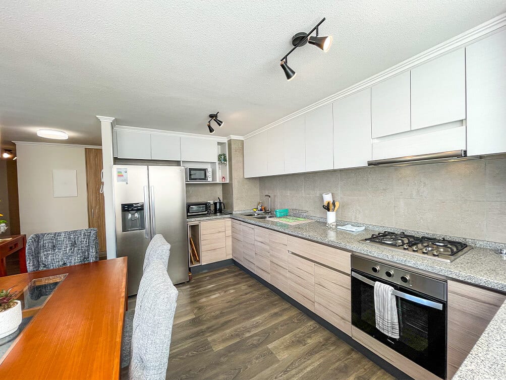 Departamento Full Amoblado en Arriendo Condominio Blanca Estela, Lomas de Montemar, Concón. Torre B, Piso 11, 3 Dormitorios, 2 Baños, Vista al Mar, Terraza Norponiente, Estacionamiento, $1.250.000