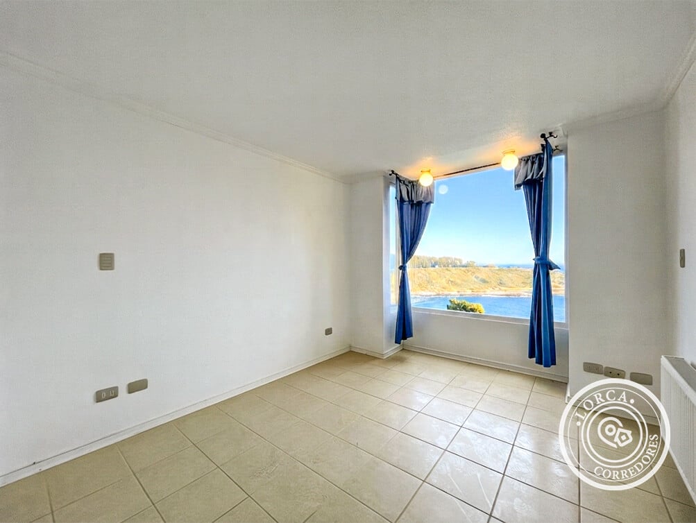 Departamento en Venta Condominio Canelillo, Algarrobo — 2 Dormitorios, 2 Baños (Uno en Suite), 60 m², Piso 7, Vista al Mar, Acceso Directo a Playa Canelillo y El Canelo, Funicular Privado, con Estacionamiento y Bodega, UF 4.771