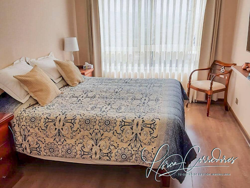 Departamento en Venta Edificio Parque Las Palmas, Centro de Quilpué | 3 Dormitorios (Uno en Suite con Walking Closet), 2 Baños, 95 m², Piso 8, Balcón Vista Panorámica, con Estacionamiento Techado y Bodega, Piscina y Quincho, UF 4.772