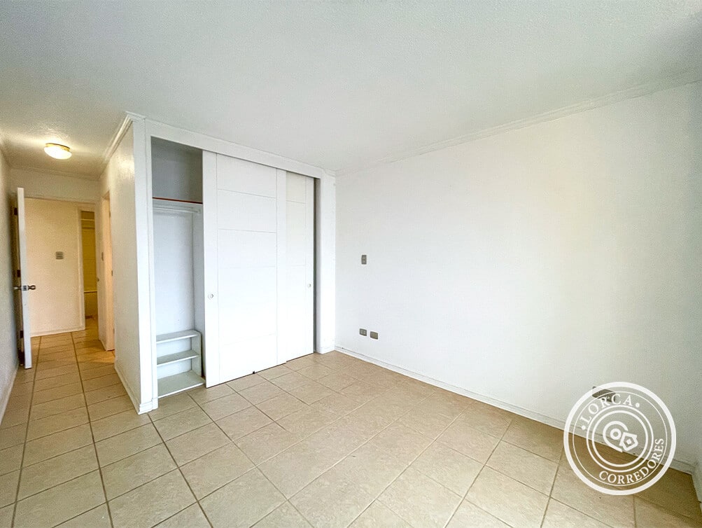 Departamento en Venta Condominio Canelillo, Algarrobo — 2 Dormitorios, 2 Baños (Uno en Suite), 60 m², Piso 7, Vista al Mar, Acceso Directo a Playa Canelillo y El Canelo, Funicular Privado, con Estacionamiento y Bodega, UF 4.771