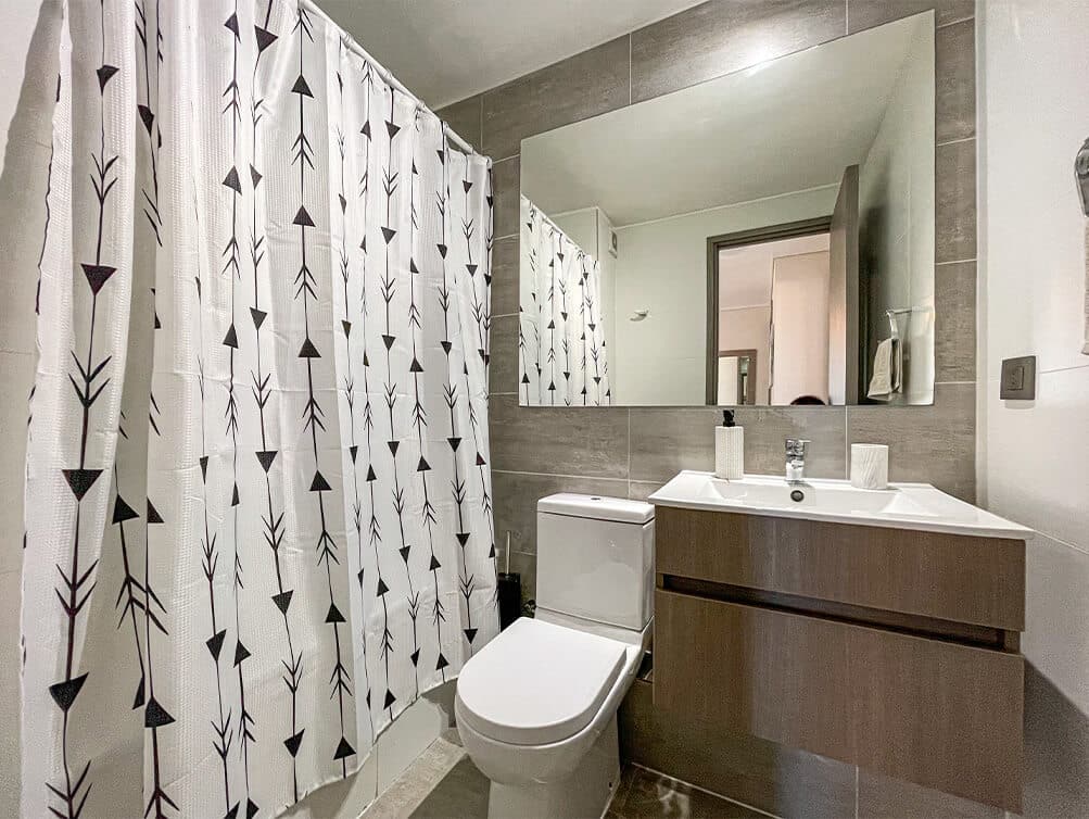 Departamento en Venta Reñaca Norte, Viña del Mar — Edificio Nuevo 2022, 2 Dormitorios, 2 Baños, 63 m², Piso Alto, Balcón Panorámico Vista al Mar, con Estacionamiento y Bodega, Piscina, Gimnasio y Terraza Gourmet, UF 5.527
