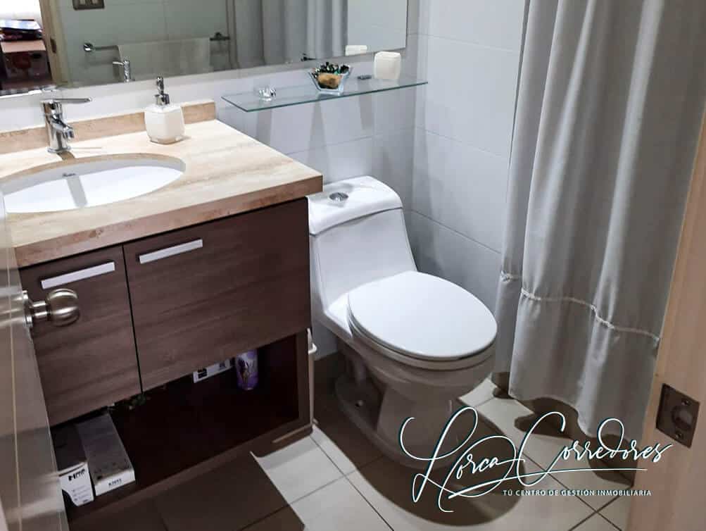 Departamento en Venta Edificio Parque Las Palmas, Centro de Quilpué | 3 Dormitorios (Uno en Suite con Walking Closet), 2 Baños, 95 m², Piso 8, Balcón Vista Panorámica, con Estacionamiento Techado y Bodega, Piscina y Quincho, UF 4.772