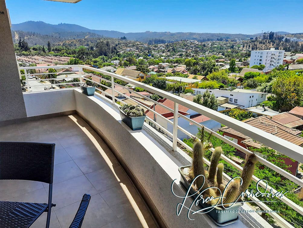 Departamento en Venta Edificio Parque Las Palmas, Centro de Quilpué | 3 Dormitorios (Uno en Suite con Walking Closet), 2 Baños, 95 m², Piso 8, Balcón Vista Panorámica, con Estacionamiento Techado y Bodega, Piscina y Quincho, UF 4.772