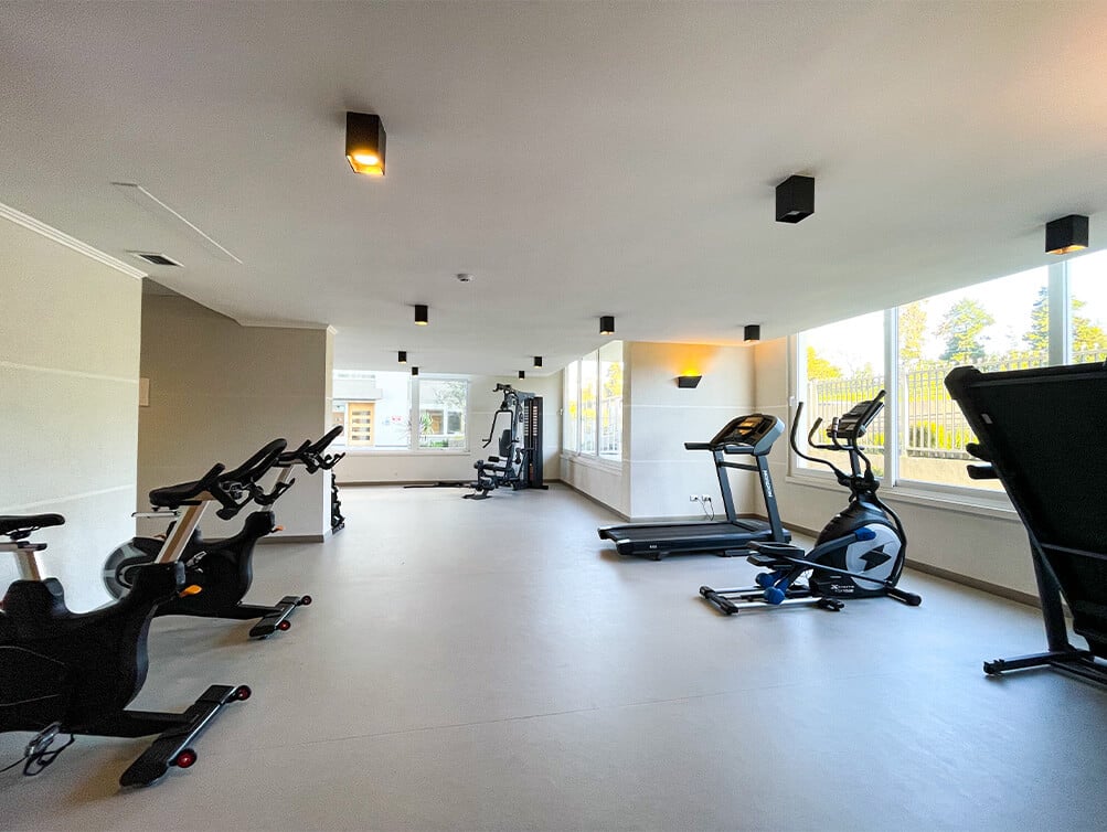 Departamento Full Amoblado en Arriendo Condominio Blanca Estela, Lomas de Montemar, Concón. Torre B, Piso 11, 3 Dormitorios, 2 Baños, Vista al Mar, Terraza Norponiente, Estacionamiento, $1.250.000