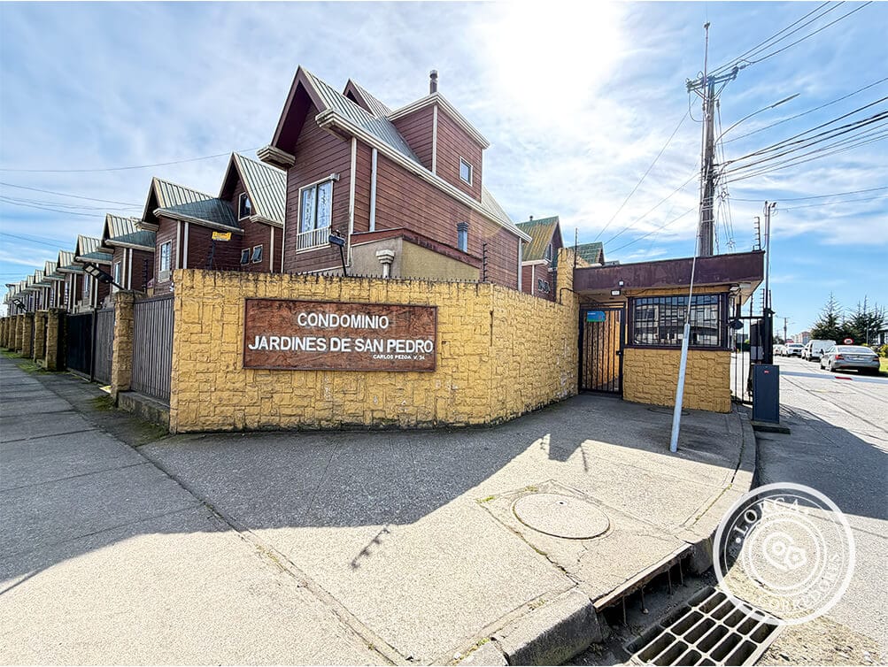 Casa en Arriendo Condominio Jardines de San Pedro, San Pedro de La Paz — 3 Dormitorios, 2 Baños, 82 m² Útiles, 120 m² Terreno, Estacionamiento, Sector Estación Costa Mar, $600.000