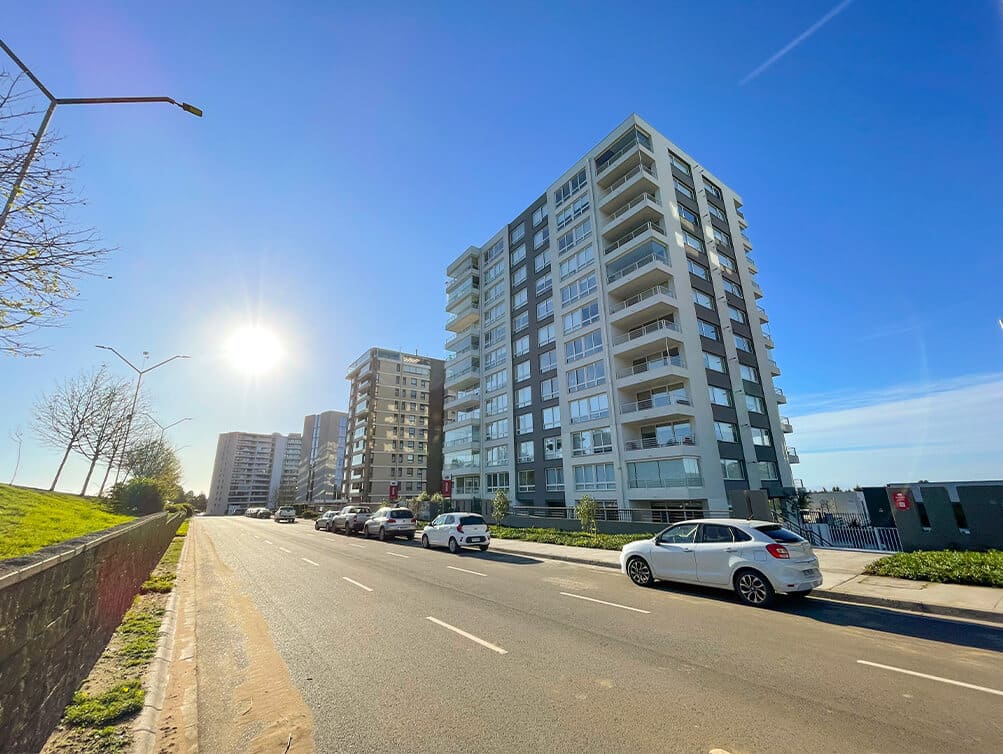 Departamento Full Amoblado en Arriendo Condominio Blanca Estela, Lomas de Montemar, Concón. Torre B, Piso 11, 3 Dormitorios, 2 Baños, Vista al Mar, Terraza Norponiente, Estacionamiento, $1.250.000