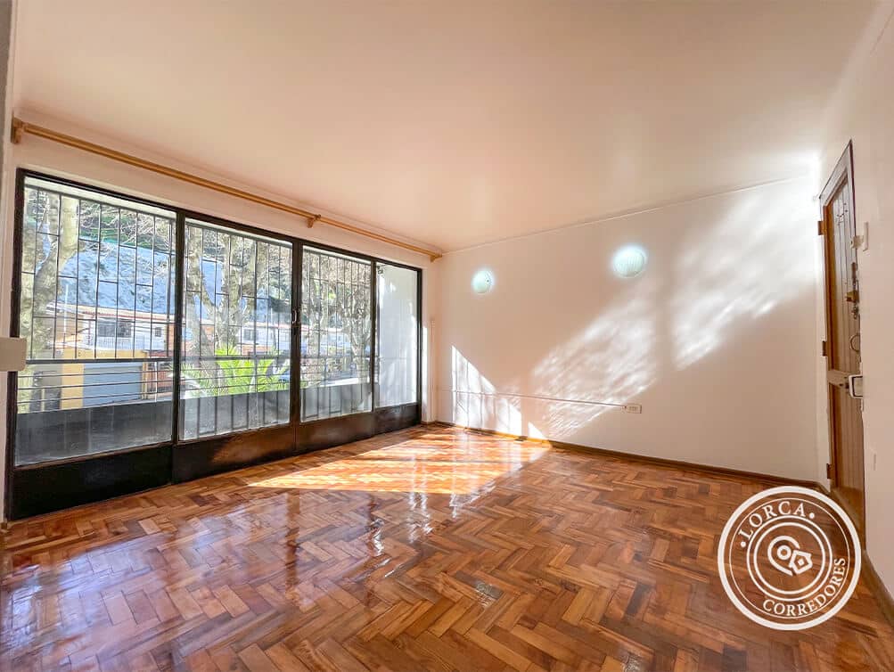Departamento en Arriendo Sector Limonares, Viña del Mar – Completamente Remodelado, 3 Dormitorios, 1 Baño, 59 m², Piso 2, Piso Parqué, Vista Poniente, con Estacionamiento, $500.000