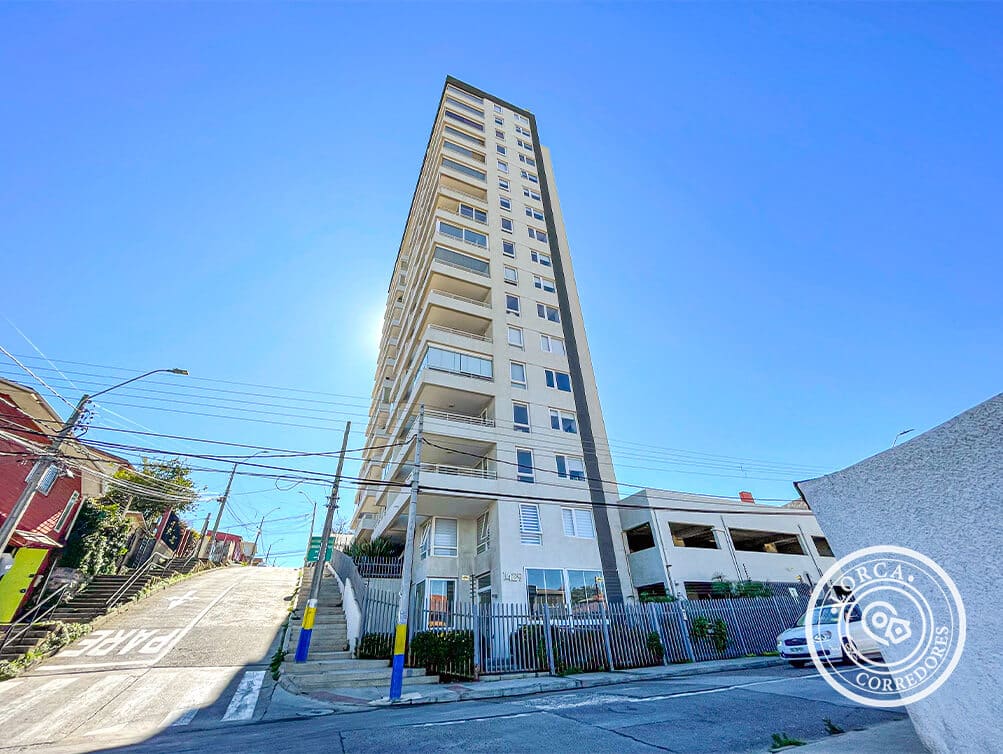 Departamento en Arriendo Sector 21 Norte, Subida Alessandri, Viña del Mar | Con o Sin Muebles, 2 Dormitorios, 1 Baño, 69 m², Piso 11, Balcón Vista Panorámica al Mar, con Estacionamiento, $600.000