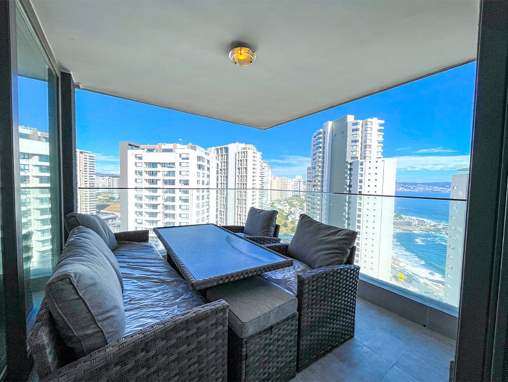 Departamento en Venta Reñaca Norte, Viña del Mar — Edificio Nuevo 2022, 2 Dormitorios, 2 Baños, 63 m², Piso Alto, Balcón Panorámico Vista al Mar, con Estacionamiento y Bodega, Piscina, Gimnasio y Terraza Gourmet, UF 5.527