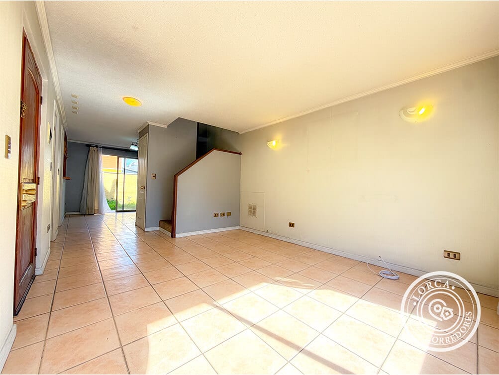 Casa en Arriendo Condominio Jardines de San Pedro, San Pedro de La Paz — 3 Dormitorios, 2 Baños, 82 m² Útiles, 120 m² Terreno, Estacionamiento, Sector Estación Costa Mar, $600.000