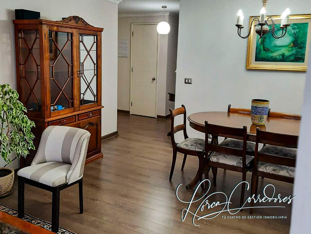 Departamento en Venta Edificio Parque Las Palmas, Centro de Quilpué | 3 Dormitorios (Uno en Suite con Walking Closet), 2 Baños, 95 m², Piso 8, Balcón Vista Panorámica, con Estacionamiento Techado y Bodega, Piscina y Quincho, UF 4.772