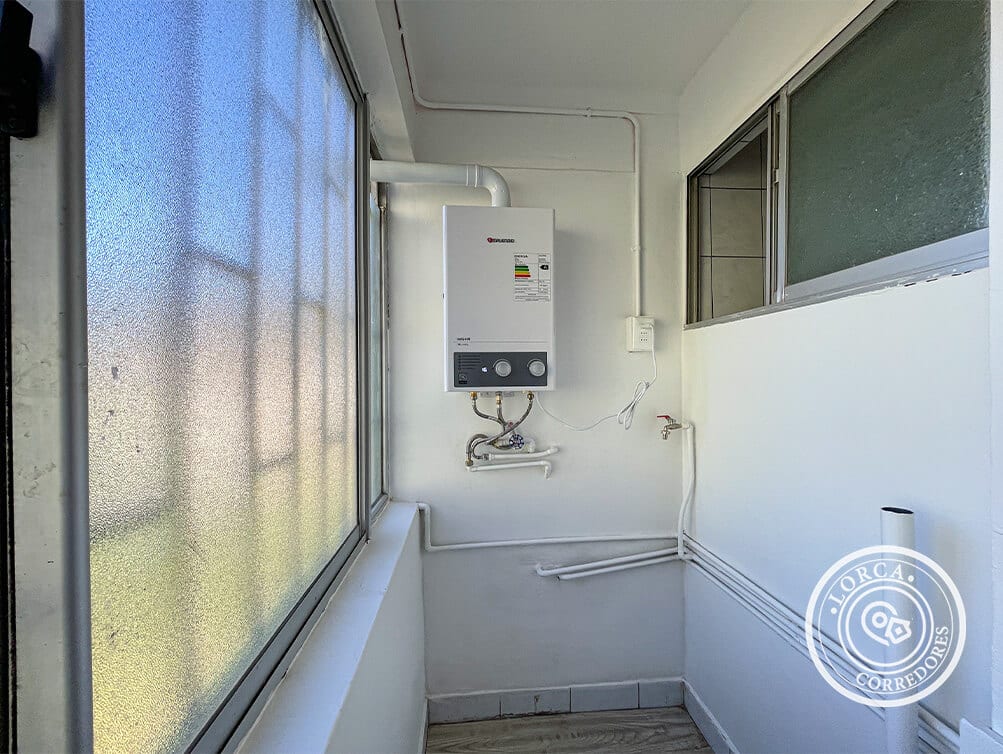Departamento en Arriendo Sector Limonares, Viña del Mar – Completamente Remodelado, 3 Dormitorios, 1 Baño, 59 m², Piso 2, Piso Parqué, Vista Poniente, con Estacionamiento, $500.000
