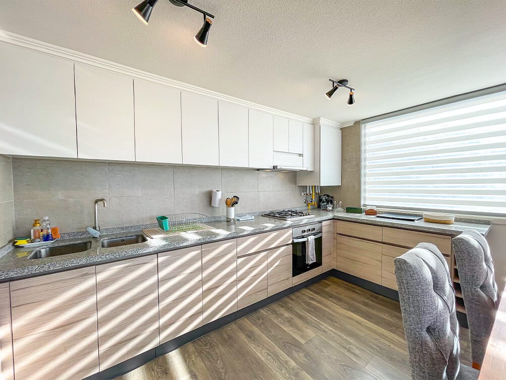 Departamento Full Amoblado en Arriendo Condominio Blanca Estela, Lomas de Montemar, Concón. Torre B, Piso 11, 3 Dormitorios, 2 Baños, Vista al Mar, Terraza Norponiente, Estacionamiento, $1.250.000