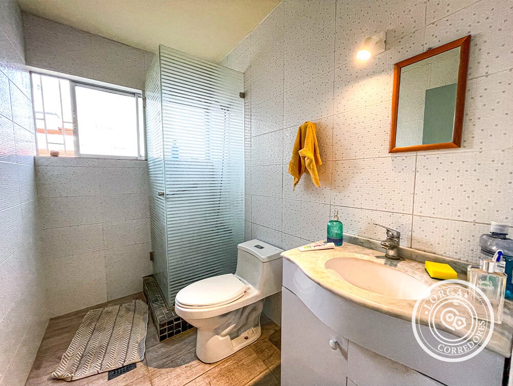 Casa en Arriendo Sector El Carmen, Peñablanca, Villa Alemana. Terreno 566 m² con Piscina, Pérgola y Frutales, 4 Dormitorios, 2 Baños, 2 Estacionamientos, $1.000.000