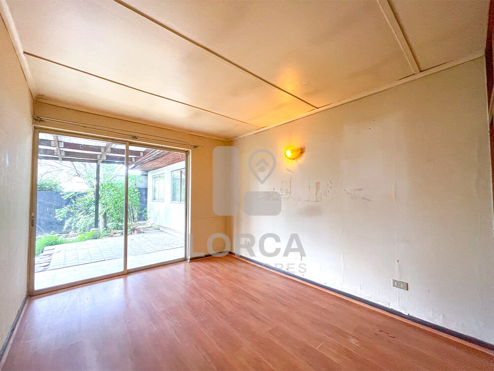 Casa en Venta Sector Pedro Montt, Quilpué | Oportunidad para Refaccionar, 3 Dormitorios, 3 Baños, 160 m² Construidos sobre 450 m² de Terreno, 3 Estacionamientos, Bodega, a 3 Cuadras de Avenida Los Carrera, UF 5.610