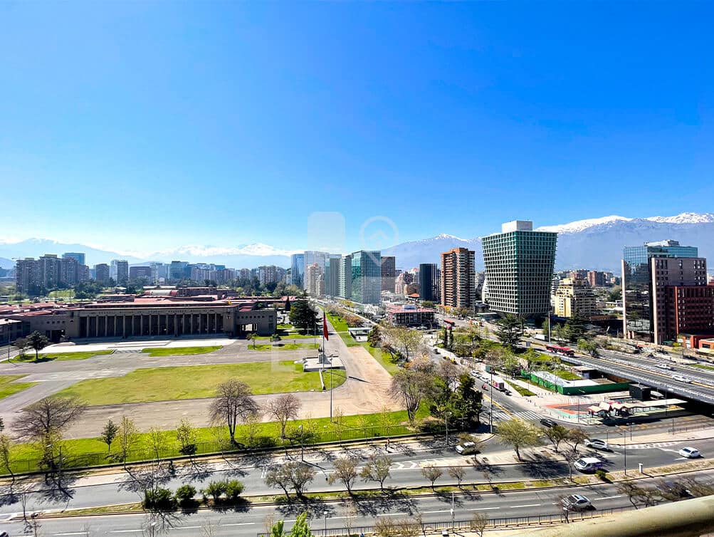 Departamento en Venta Edificio Icono, Sector Escuela Militar, Las Condes, Santiago | 2 Dormitorios, 2 Baños, 59 m², Piso 15, Vista Panorámica a la Cordillera, con Estacionamiento, Piscina, Quincho y Gimnasio, UF 6.500