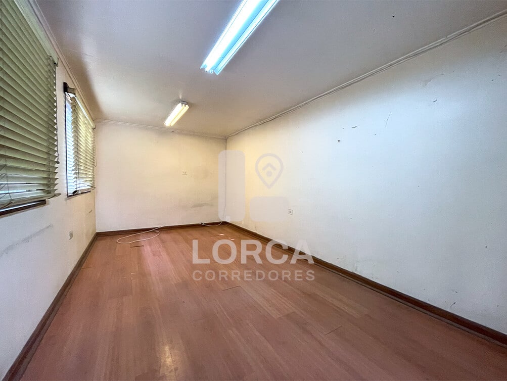 Casa en Venta Sector Pedro Montt, Quilpué | Oportunidad para Refaccionar, 3 Dormitorios, 3 Baños, 160 m² Construidos sobre 450 m² de Terreno, 3 Estacionamientos, Bodega, a 3 Cuadras de Avenida Los Carrera, UF 5.610
