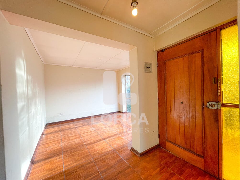 Casa en Venta Sector Pedro Montt, Quilpué | Oportunidad para Refaccionar, 3 Dormitorios, 3 Baños, 160 m² Construidos sobre 450 m² de Terreno, 3 Estacionamientos, Bodega, a 3 Cuadras de Avenida Los Carrera, UF 5.610