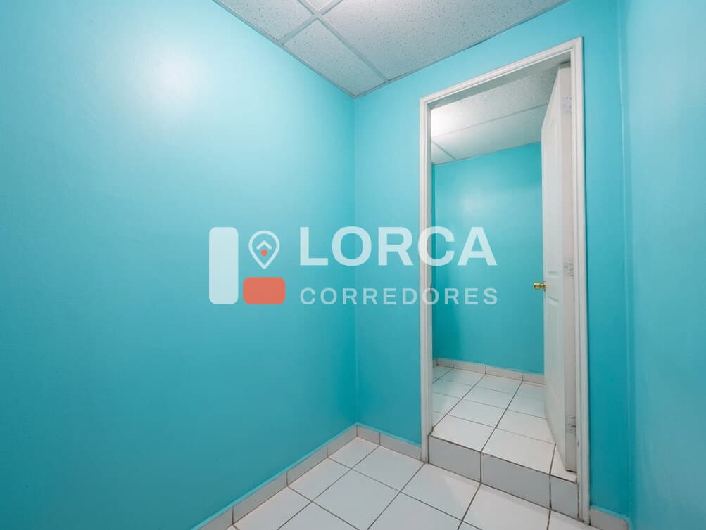2 Oficinas en Venta Calle Arlegui, Centro de Viña del Mar | 198 m², 8 Privados, Sala de Recepción, 3 Baños, 2 Estacionamientos, Edificio con Ascensores y Conserjería 24 Horas, UF 9.995