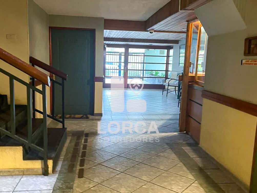 Departamento en Venta Edificio Rukamahuida, Centro de Pucón | 3 Dormitorios, 2 Baños, 65 m² Útiles, Piso 3, Terraza con Vista a las Montañas, con Estacionamiento y Bodega, Edificio con Piscina, UF 5.600