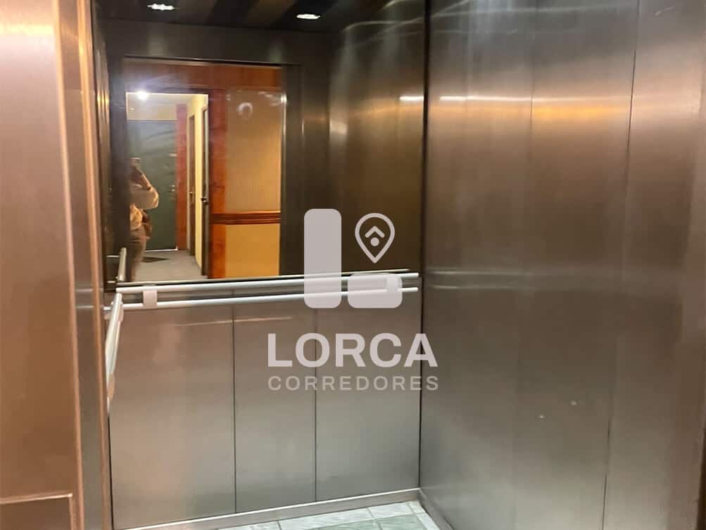 Departamento en Venta Edificio Rukamahuida, Centro de Pucón | 3 Dormitorios, 2 Baños, 65 m² Útiles, Piso 3, Terraza con Vista a las Montañas, con Estacionamiento y Bodega, Edificio con Piscina, UF 5.600