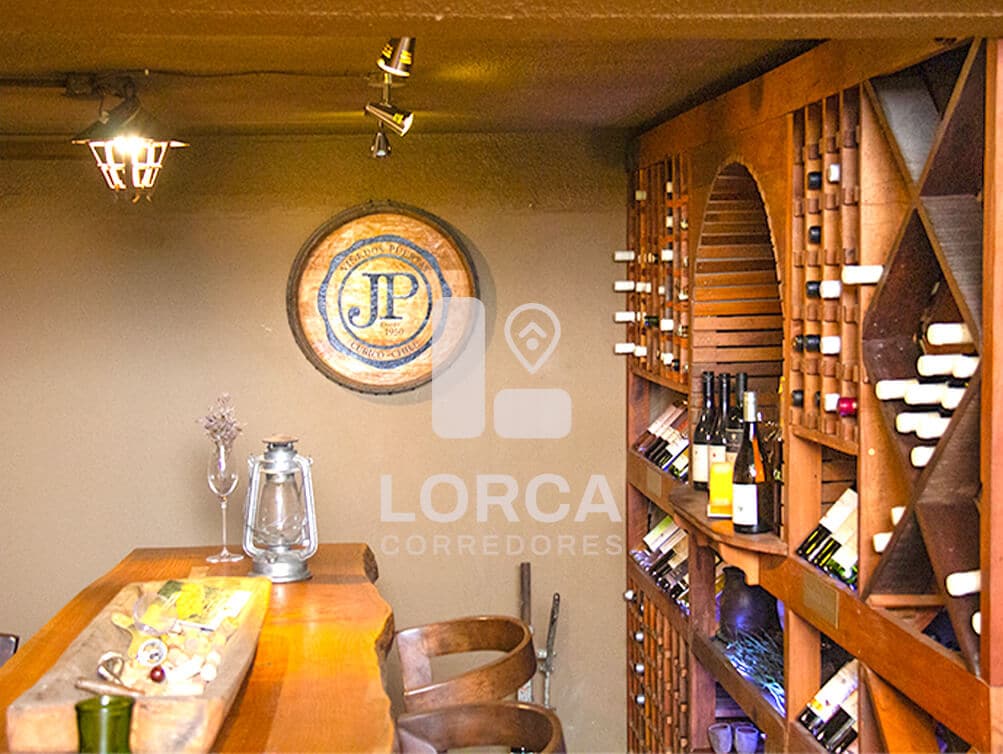Casona Estilo Francés en Venta Barrio Italia, Providencia, Santiago — Ex Hotel Boutique, 5 Dormitorios en Suite + 7 Baños, 2 Pisos y Subterráneo, Cava de Vino, Jardín con Parrón, Normativa 4 Pisos, UF 16.500