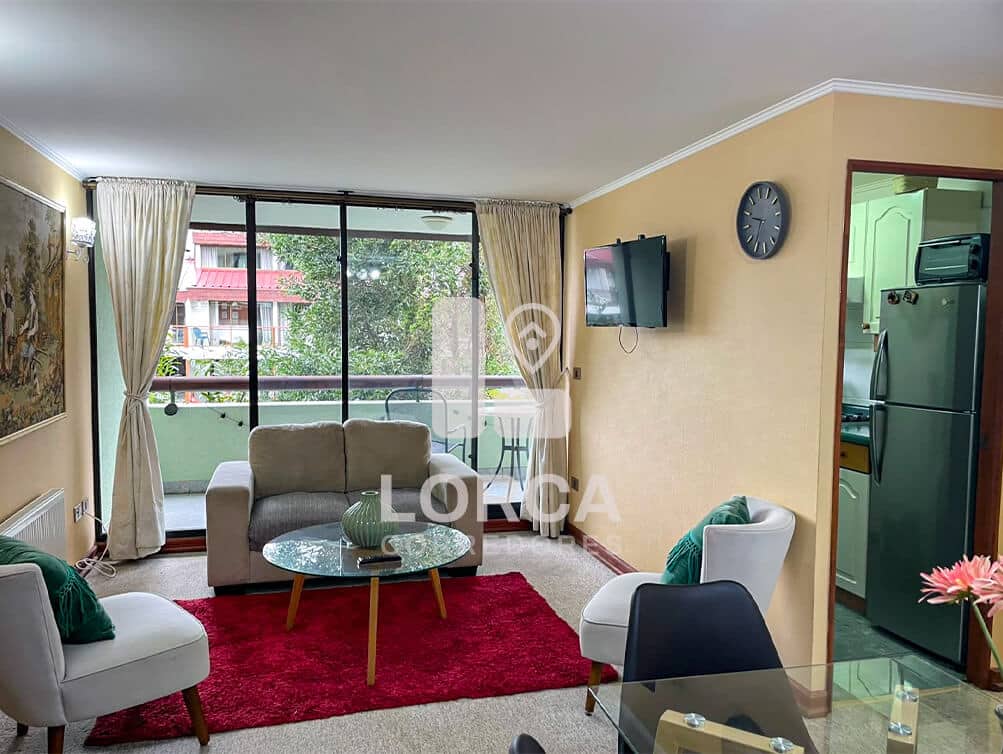 Departamento en Venta Edificio Rukamahuida, Centro de Pucón | 3 Dormitorios, 2 Baños, 65 m² Útiles, Piso 3, Terraza con Vista a las Montañas, con Estacionamiento y Bodega, Edificio con Piscina, UF 5.600
