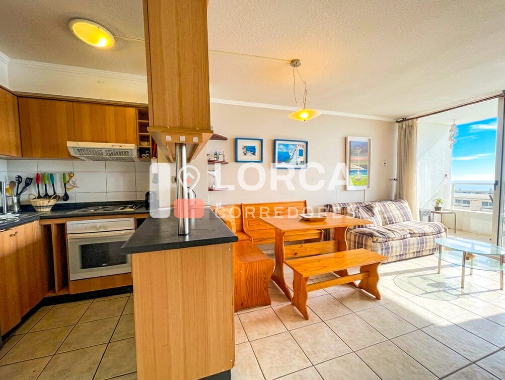 Departamento en Venta Sector Las Perlas, Reñaca, Viña del Mar | 2 Dormitorios, 1 Baño, 70 m² Totales con Terraza de 6 m², Piso 5, Vista al Mar hacia Cochoa, con Estacionamiento, Edificio con Piscina Temperada, Gimnasio y Quincho, UF 3.500