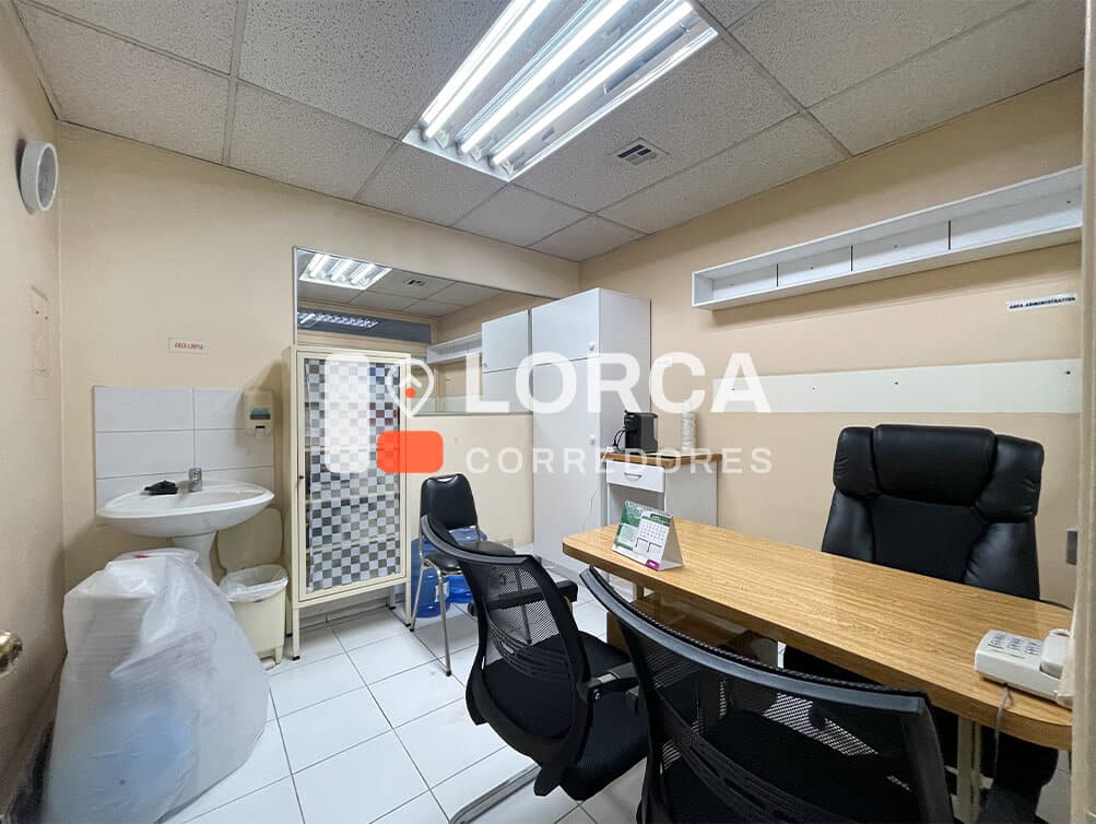 2 Oficinas en Venta Calle Arlegui, Centro de Viña del Mar | 198 m², 8 Privados, Sala de Recepción, 3 Baños, 2 Estacionamientos, Edificio con Ascensores y Conserjería 24 Horas, UF 9.995