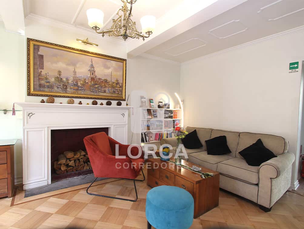 Casona Estilo Francés en Venta Barrio Italia, Providencia, Santiago — Ex Hotel Boutique, 5 Dormitorios en Suite + 7 Baños, 2 Pisos y Subterráneo, Cava de Vino, Jardín con Parrón, Normativa 4 Pisos, UF 16.500