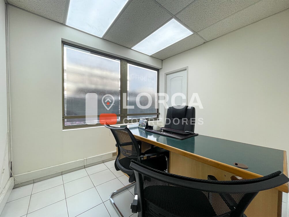 2 Oficinas en Venta Calle Arlegui, Centro de Viña del Mar | 198 m², 8 Privados, Sala de Recepción, 3 Baños, 2 Estacionamientos, Edificio con Ascensores y Conserjería 24 Horas, UF 9.995