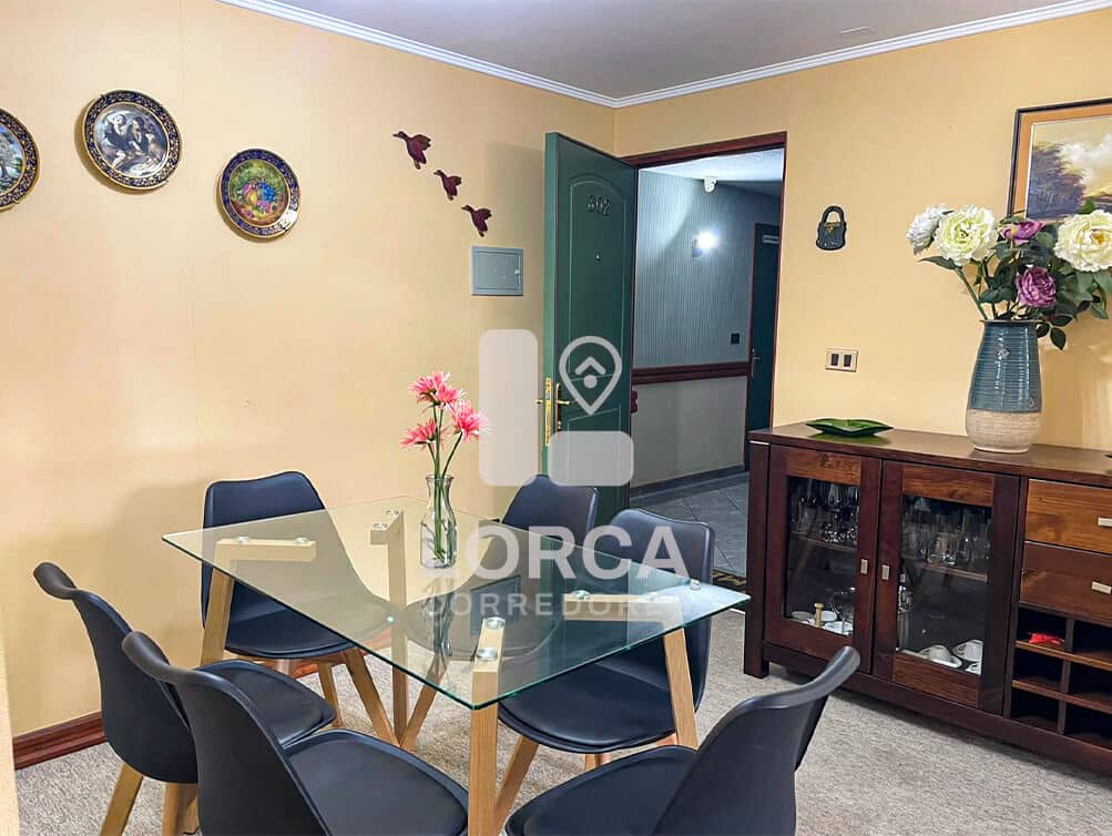 Departamento en Venta Edificio Rukamahuida, Centro de Pucón | 3 Dormitorios, 2 Baños, 65 m² Útiles, Piso 3, Terraza con Vista a las Montañas, con Estacionamiento y Bodega, Edificio con Piscina, UF 5.600