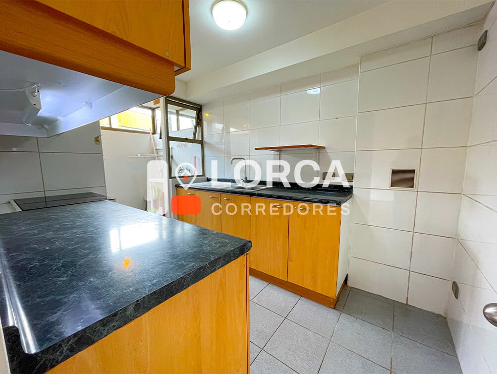 Departamento en Venta Edificio Plaza Recreo, Sector Recreo, Viña del Mar | 3 Dormitorios, 2 Baños, 82 m² Totales con Terraza de 8 m², Piso 5, con Estacionamiento y Bodega, Edificio con Gimnasio y Quincho, UF 4.200
