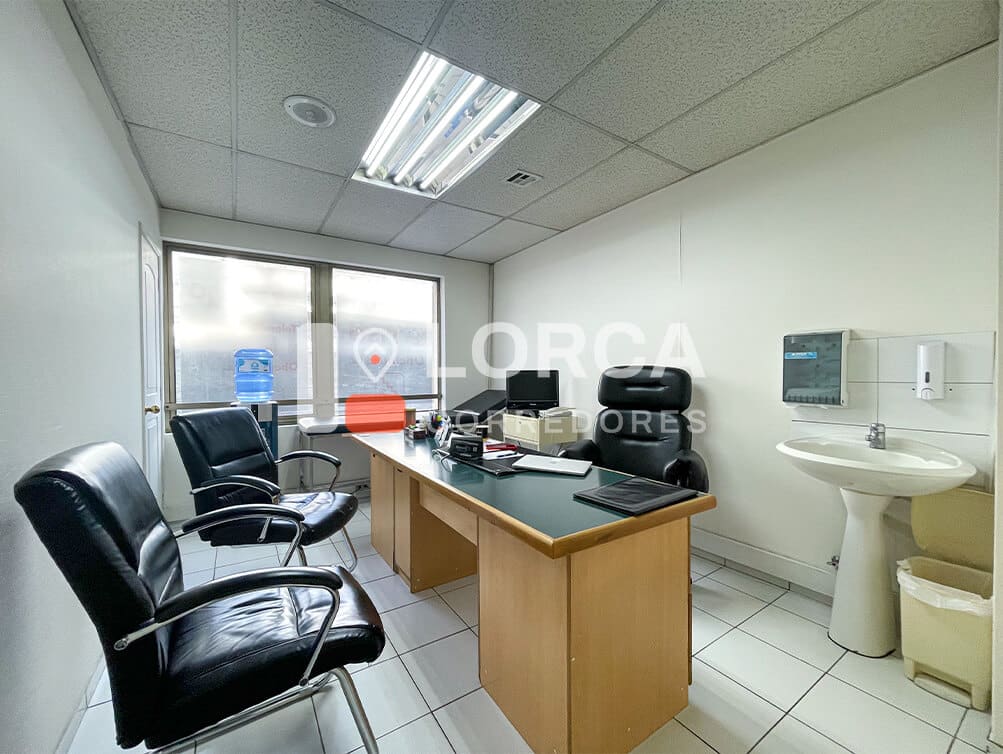 2 Oficinas en Venta Calle Arlegui, Centro de Viña del Mar | 198 m², 8 Privados, Sala de Recepción, 3 Baños, 2 Estacionamientos, Edificio con Ascensores y Conserjería 24 Horas, UF 9.995