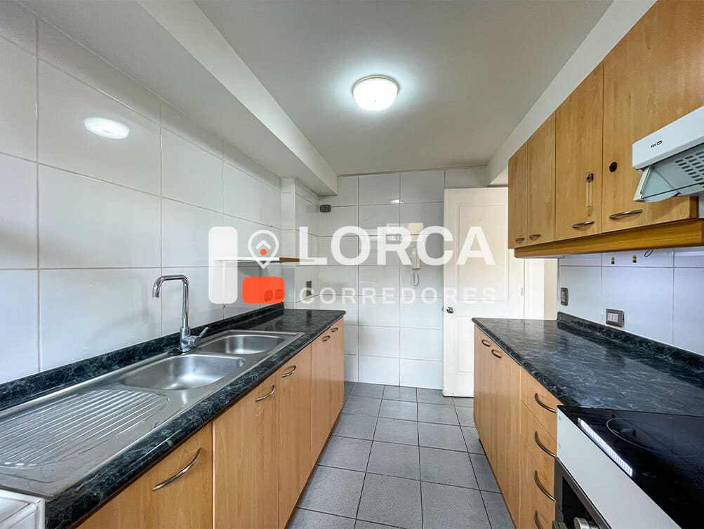 Departamento en Venta Edificio Plaza Recreo, Sector Recreo, Viña del Mar | 3 Dormitorios, 2 Baños, 82 m² Totales con Terraza de 8 m², Piso 5, con Estacionamiento y Bodega, Edificio con Gimnasio y Quincho, UF 4.200