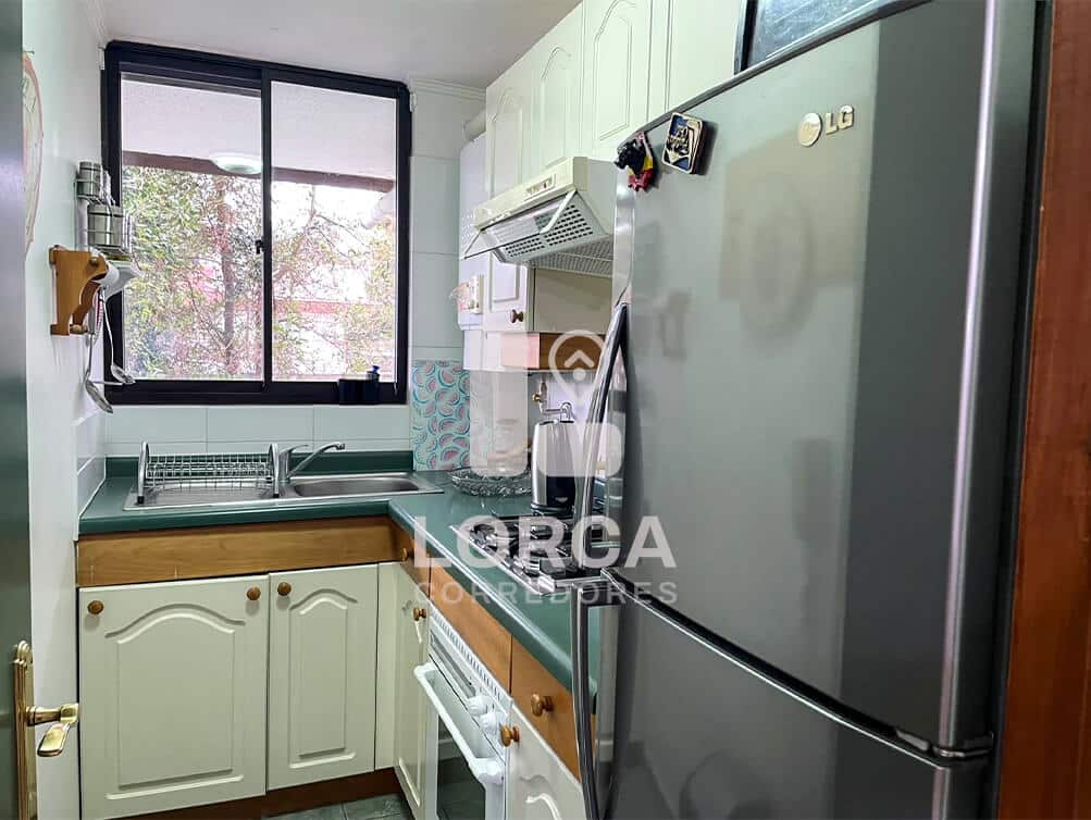 Departamento en Venta Edificio Rukamahuida, Centro de Pucón | 3 Dormitorios, 2 Baños, 65 m² Útiles, Piso 3, Terraza con Vista a las Montañas, con Estacionamiento y Bodega, Edificio con Piscina, UF 5.600