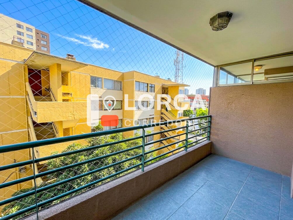 Departamento en Venta Edificio Plaza Recreo, Sector Recreo, Viña del Mar | 3 Dormitorios, 2 Baños, 82 m² Totales con Terraza de 8 m², Piso 5, con Estacionamiento y Bodega, Edificio con Gimnasio y Quincho, UF 4.200